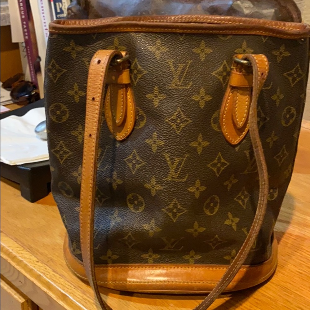Authentic Louis Vuitton Bucket Purse